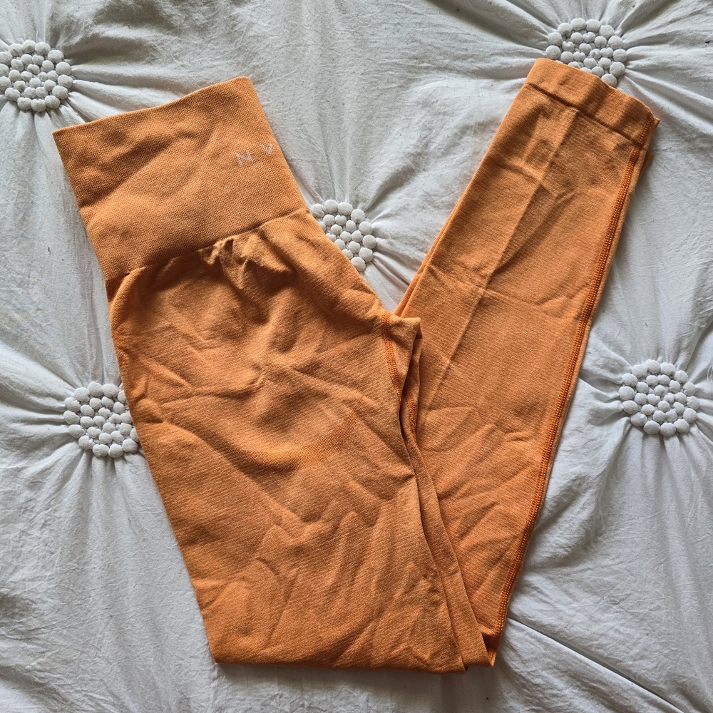 NVGTN Sunset Orange Curve Seamless Leggings